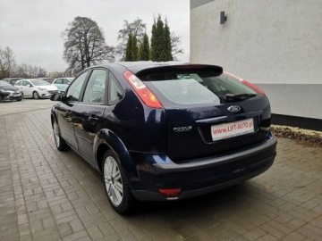 Ford Focus II Hatchback 5d 2.0 Duratec 145KM 2005 Ford Focus 2.0 16v 145KM Klimatr Xenony Skóra Alu, zdjęcie 7