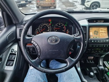 Toyota Land Cruiser IV 3.0 D-4D 173KM 2008 Toyota Land Cruiser 3.0 Diesel 173 KM, 4x4 z, zdjęcie 7