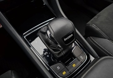Skoda Kodiaq I SUV Facelifting 1.5 TSI 150KM 2024 Skoda Kodiaq Virtual Cockpit - Martwe Pole - Sportowa kierownica i fotele, zdjęcie 21