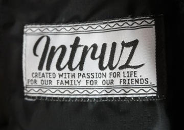 Kurtka bejsbolówka Intruz Friends Family Forever r. XS