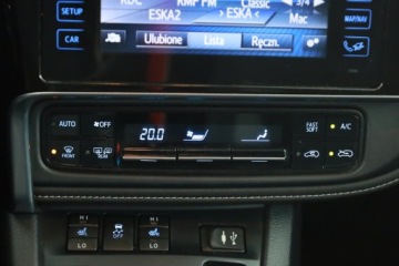 Toyota Auris II Hatchback 5d Facelifting 1.8 Hybrid 136KM 2018 Toyota Auris Hybrid, Salon Polska, Automat, Klima, zdjęcie 9