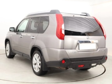 Nissan X-Trail II 2.0 dCi 173KM 2011 Nissan X-Trail 2.0 dCi, Salon Polska, 170 KM, zdjęcie 2