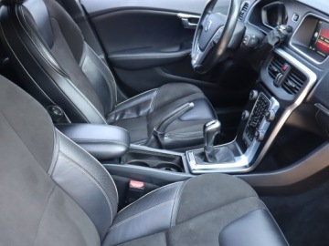 Volvo S40 II 2015 Volvo V40 2.0 D3, Skóra, Xenon, Bi-Xenon, Klima, zdjęcie 8