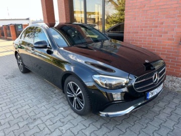 Mercedes Klasa E W213 Limuzyna Facelifting 2.0 E200 197KM 2020 Mercedes-Benz Klasa E 2.0 benzyna 197 KM automat zarej w PL zadbany z, zdjęcie 1