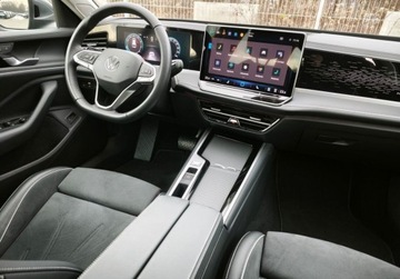 Volkswagen Passat B8 Variant Facelifting 1.5 TSI EVO 150KM 2024 Volkswagen Passat Elegance, FV 23, Gwarancja, ACC, Matrix, GPS, Masaz, Dig, zdjęcie 18