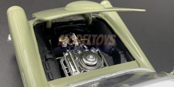 Ford Thunderbird с жесткой крышей 1956 года, масштаб 1:24, Motormax 73312