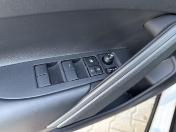 Toyota Corolla Cross 1.8 Hybrid 140KM 2025 Toyota Corolla Cross 1.8 Hybrid Comfort 1.8 Hybrid, zdjęcie 19