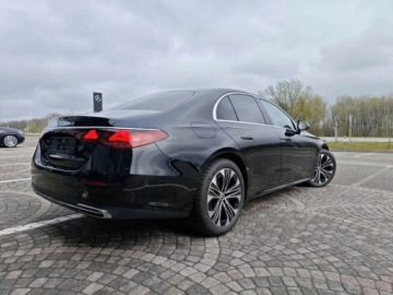 Mercedes Klasa E W214 Sedan 2.0 200 204KM 2025 E Klasa 200 4-Matic Avantgarde 2.0 (204KM) 2025, zdjęcie 2