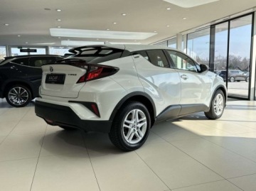 Toyota C-HR I Crossover 1.8 Hybrid 122KM 2019 Toyota C-HR Comfort Kamera cofania CarPlayAndroid Auto Asystent hamowan, zdjęcie 3