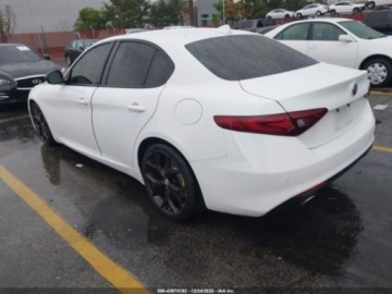Alfa Romeo Giulia II Sedan Facelifting 2.0 Turbo 280KM 2020 Alfa Romeo Giulia 2020 2.0l 2.0 Benzyna 280KM, zdjęcie 3