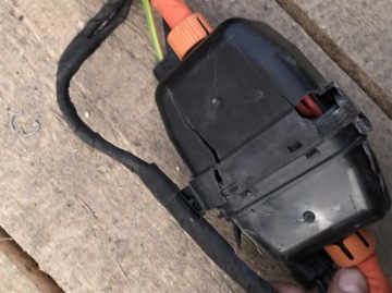 РАЗЪЕМ КАБЕЛЯ ЗАРЯДКИ BMW F48 8798896 8798897