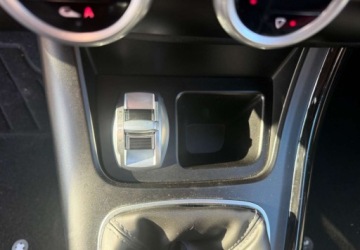 Alfa Romeo Giulietta Nuova II Hatchback 5d 1.4 TB 16v 120KM 2010 Alfa Romeo Giulietta Alfa Romeo Giulietta 1.4 Benzyna 120KM, zdjęcie 17