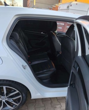 Volkswagen Golf VII Hatchback 3d 2.0 TDI-CR DPF 150KM 2014 Volkswagen Golf Volkswagen Golf 2.0 BlueTDI Highline 2.0 Diesel 150KM, zdjęcie 16