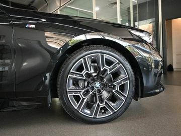 BMW Seria 5 G90-91 Touring 2.0 520d 197KM 2025 BMW Seria 5 520d xDrive Sport Sedan 2.0 (197KM) 2025, zdjęcie 10