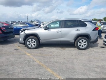 Toyota 2023 Toyota RAV4 2023r., LE, od ubezpieczalni 2.5 Benzyna 203KM, zdjęcie 3