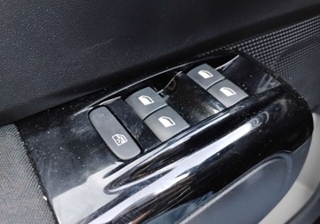 Citroen C3 III Hatchback Facelifting 1.2 PureTech 110KM 2023 Citroen C3 2023r, 1.2 Benzyna. Uszkodzony lewy przod. Jezdzi. 1.2 110KM, zdjęcie 9