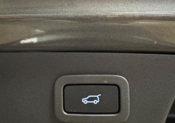 Jaguar E-Pace SUV 2.0 i4P 200KM 2020 Jaguar E-Pace Pelna oferta na R-CARS.pl 2.0 Benzyna 200KM, zdjęcie 21