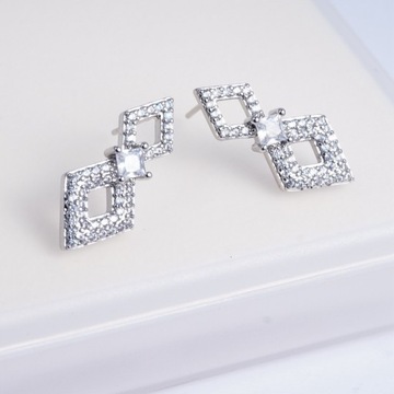 Роскошные серьги серебряного цвета с цирконием AAA