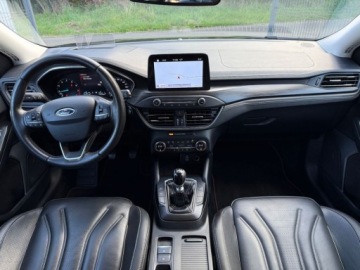 Ford Focus IV Hatchback 1.5 EcoBoost 182KM 2019 Ford Focus VIGNALEFULL OPCJANaviKameraLedSkoraIdealny Stan 1.5 182KM, zdjęcie 3