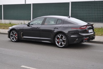 Kia Stinger Liftback 3.3 T-GDi 370KM 2018 KIA STINGER 3.3 T-GDI V6 GT AWD KRAJOWE BEZWYPADKOWE I WŁAŚCICIEL, zdjęcie 26