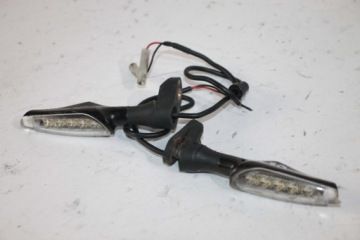 TRIUMPH SPEED TRIPLE 1050 11-16 KIERUNKOWSKAZY