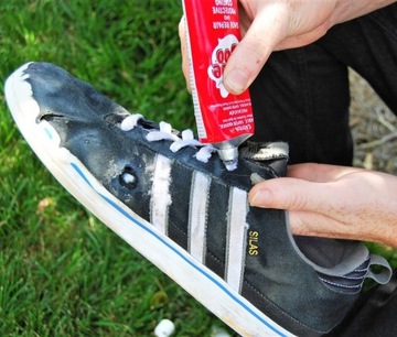 Shoe-Goo 2 ЭЛАСТИЧНЫЙ клей для обуви и одежды - ПРОЧНЫЙ и ПРОЗРАЧНЫЙ
