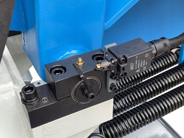 Шкаф для пилы для металлической роликовой трубы 550 мм Fi 400 мм 2,8 кВт профиль