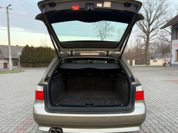 BMW Seria 5 E60 Sedan 2.5 525Xi 218KM 2005 BMW Seria 5 BMW Seria 5 525i 2.5 Benzyna 218KM, zdjęcie 31