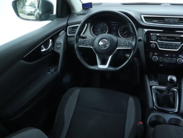 Nissan Qashqai II Crossover 1.2 DIG-T 115KM 2017 Nissan Qashqai 1.2 DIG-T, Salon Polska, Klima, zdjęcie 6