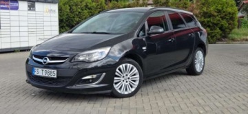 Opel Astra J Sports Tourer Facelifting 1.4 Turbo ECOTEC 140KM 2013 Opel Astra 1,4 TURBO 140KM Led Super Stan Oplaty 1.4 Benzyna 140KM, zdjęcie 2