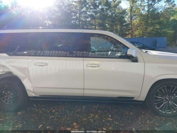 Cadillac Escalade III 2025 Cadillac Escalade esv sport platinum, 2025r., 4x4, 6.2L 6.2 Benzyna 420KM, zdjęcie 2