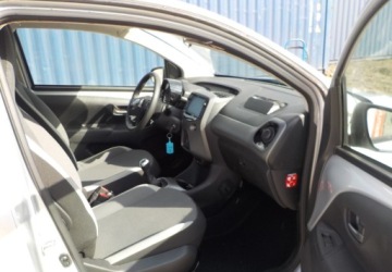 Toyota Aygo II Hatchback 3d Facelifting 1.0 VVT-i 72KM 2021 Toyota Aygo Okazja Benzyna 72KM, zdjęcie 11