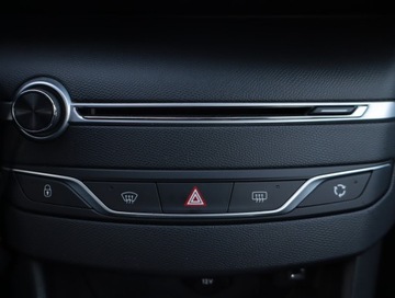 Peugeot 308 II SW Facelifting 1.5 BlueHDI 130KM 2018 Peugeot 308 1.5 BlueHDi, Salon Polska, Serwis ASO, zdjęcie 12