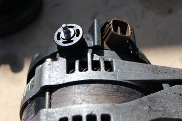 ГЕНЕРАТОР RAV 4 II 2.0 D4D 1CD 27060-27040
