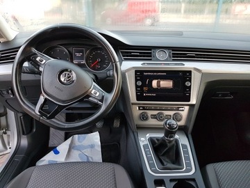 Volkswagen Passat B8 Variant 2.0 TDI BlueMotion SCR 150KM 2018 VOLKSWAGEN PASSAT VARIANT 2.0 TDI SCR 2018, zdjęcie 10