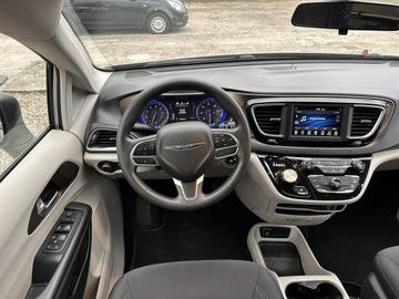 Chrysler Pacifica II 3.6 V6 291KM 2018 Chrysler Pacifica 3.6 benzyna/Automat/8 miejsc/Fak, zdjęcie 13