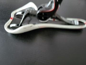 Подседельный штырь Monolink и карбоновое седло Selle Italia slr