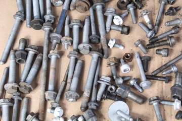 AUDI A3 СЕДАН 8V ПОДВЕСНЫЕ БОЛТЫ ОКОЛО 11 КГ 16R