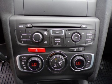 Citroen C4 II Hatchback 5d 1.6 e-HDi 114KM 2014 CITROEN C4 1.6 E-HDI AUTO Z NIEMIEC ZAMIANA, zdjęcie 15