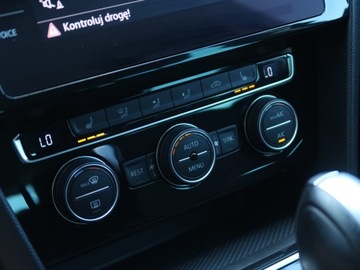 Volkswagen Passat B8 Variant Facelifting 2.0 TSI 190KM 2019 VW Passat 2.0 TSI, Salon Polska, 1. Właściciel, zdjęcie 14