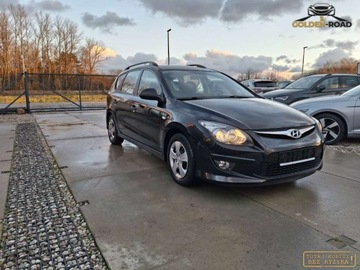 Hyundai i30 I CW Facelifting 1.4 DOHC 109KM 2011 Hyundai i30 1,4 benz klima elektryka wspomaganie oplacony 1.4 Benzyna, zdjęcie 3