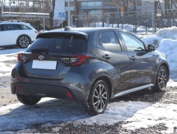 Toyota Yaris IV Hatchback 1.5 Hybrid Dynamic Force 116KM 2022 Toyota Yaris 1.5 VVT-i Hybrid, Salon Polska, zdjęcie 4