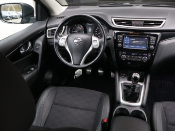 Nissan Qashqai II Crossover 1.2 DIG-T 115KM 2014 Nissan Qashqai 1.2 DIG-T, Salon Polska, Skóra, zdjęcie 6