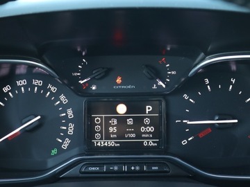Citroen C3 Aircross  I Crossover 1.2 PureTech 131KM 2019 Citroen C3 Aircross 1.2 PureTech, Automat, Skóra, zdjęcie 10