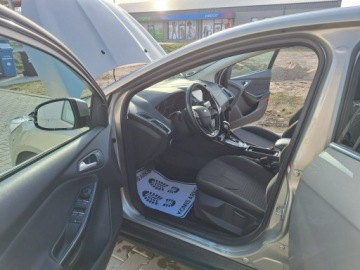 Ford Focus III Kombi Facelifting 1.5 EcoBoost 182KM 2016 Ford Focus Automat,Ksenoe Led,ASO FORD, zdjęcie 18