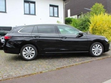 Skoda Superb IV Kombi Plug-in 1.5 TSI iV Plug-In 204KM 2026 SKODA Superb Edition 130 1.5 TSI Plug-in Hybrid DSG 204KM 2026, zdjęcie 2