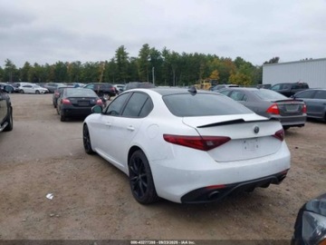 Alfa Romeo Giulia II Sedan 2.0 TBi 280KM 2018 Alfa Romeo Giulia 2018 2.0l 2.0 Benzyna 280KM, zdjęcie 3