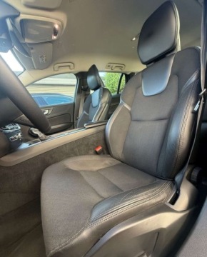 Volvo V60 II  Kombi 2.0 D3 150KM 2019 Volvo V60 Volvo V60 D3 Geartronic Momentum Pro 2.0 Diesel 150KM, zdjęcie 6