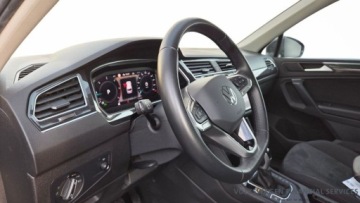 Volkswagen Tiguan II SUV Facelifting 2.0 TDI 150KM 2023 Volkswagen Tiguan 2.0 TDI 150 KM SCR Elegance DSG, FV23, Serwis ASO, Gwara, zdjęcie 5