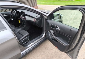 Mercedes GLA I Off-roader 2.1 200 CDI 136KM 2016 Mercedes-Benz GLA Mercedes-Benz GLA 200 (CDI) d 7G-DCT 2.1 Diesel 136KM, zdjęcie 17